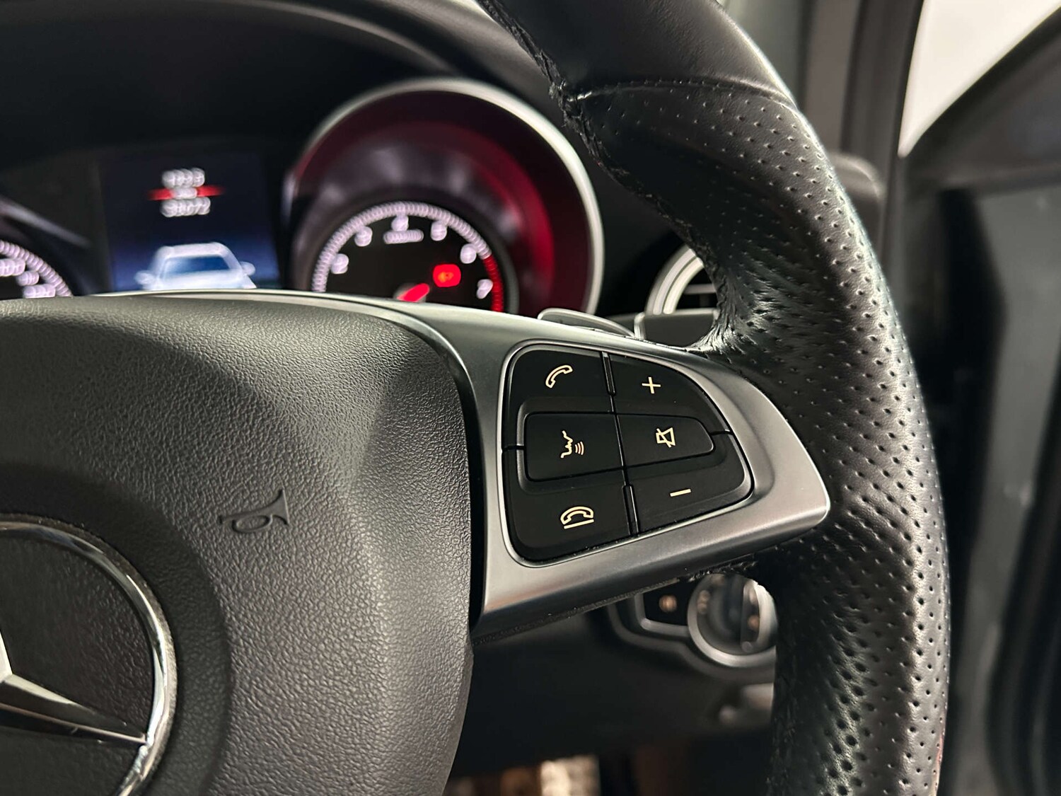 Used Mercedes-Benz GLC 2019 for sale - 77745451: Photo 23