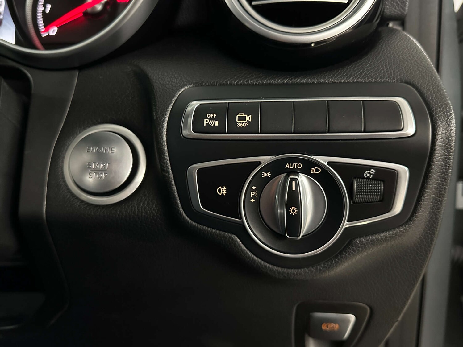 Used Mercedes-Benz GLC 2019 for sale - 77745451: Photo 24