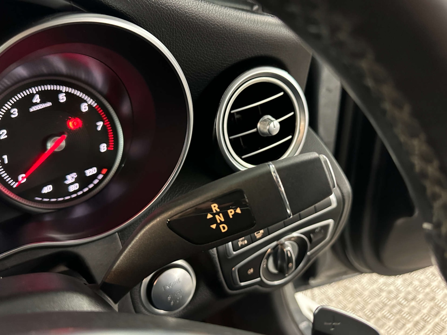 Used Mercedes-Benz GLC 2019 for sale - 77745451: Photo 31