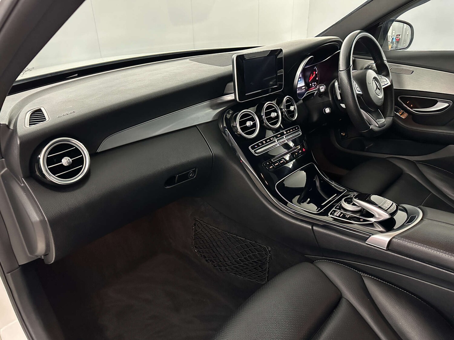 Used Mercedes-Benz C Class 2017 for sale - 77717759: Photo 11