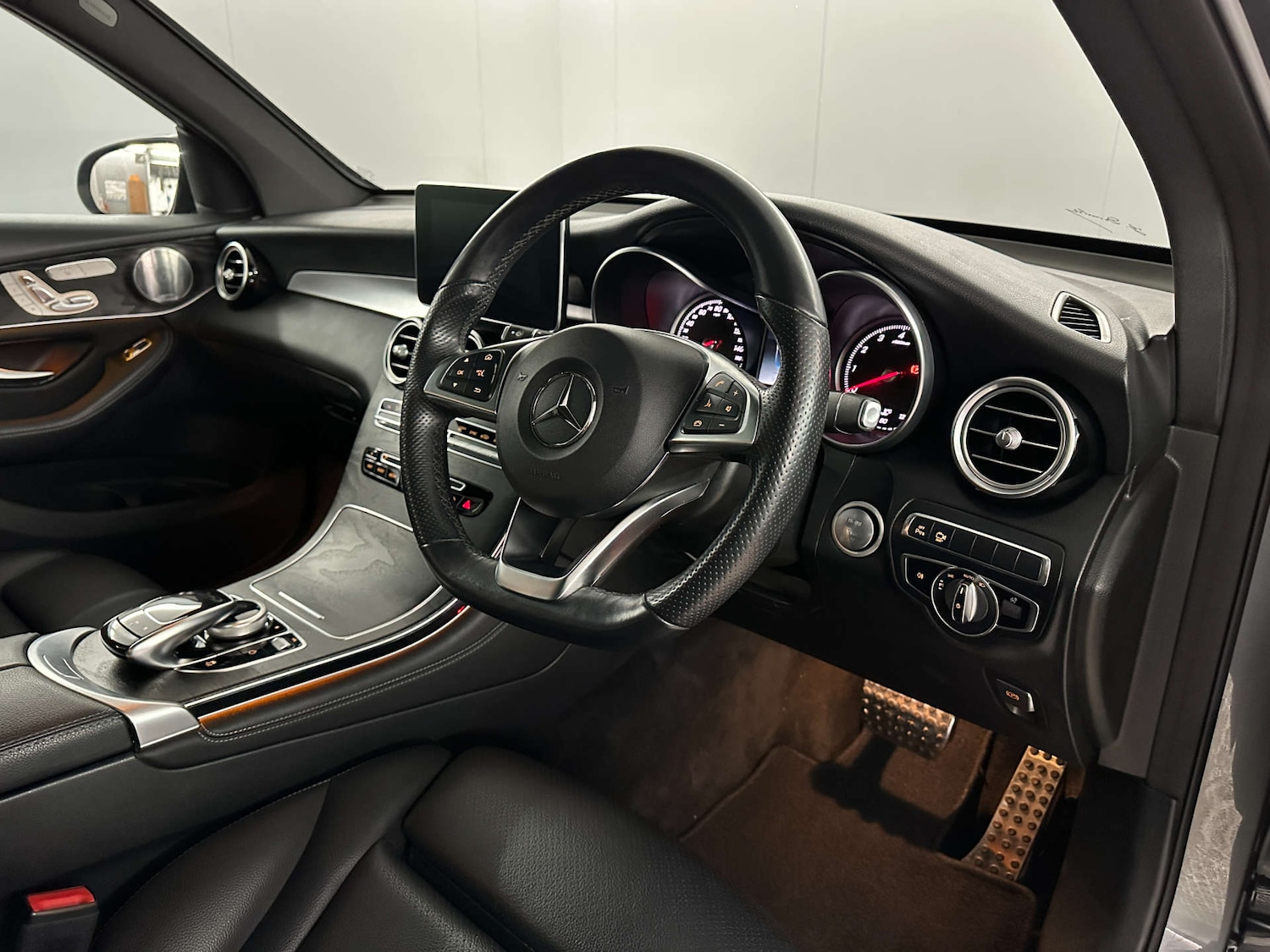 Used Mercedes-Benz GLC 2019 for sale - 77765707: Photo 9