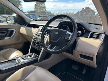 Used Land Rover Discovery Sport 2015 for sale - 78428222: Photo