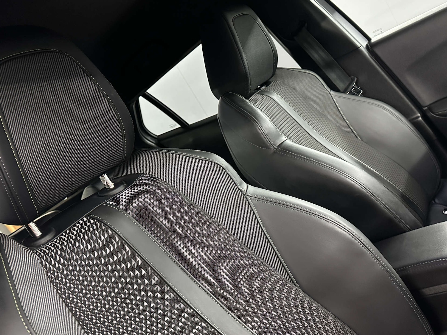 Used Peugeot 2008 2023 for sale - 77920617: Photo 16