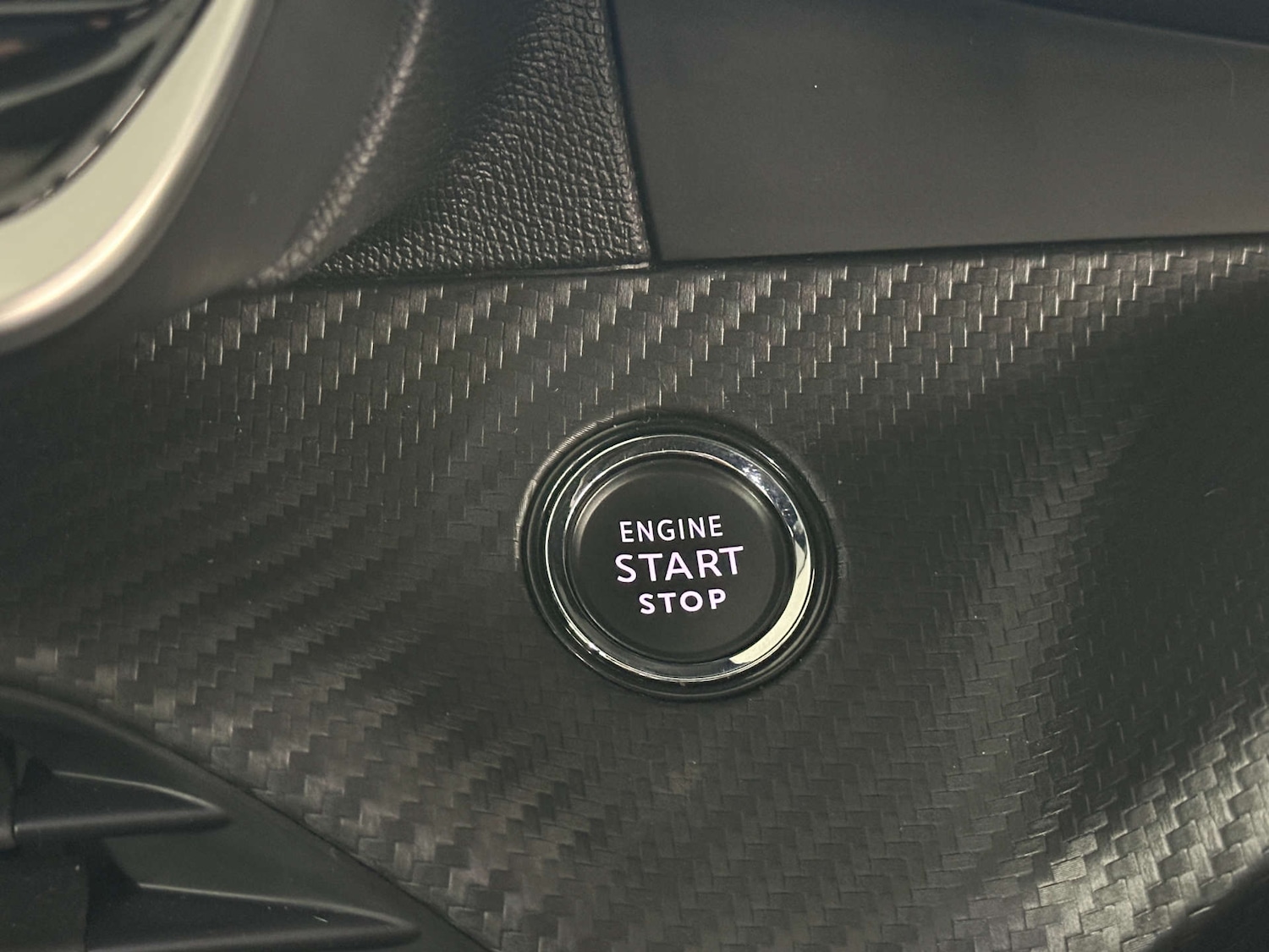 Used Peugeot 2008 2023 for sale - 77920617: Photo 33