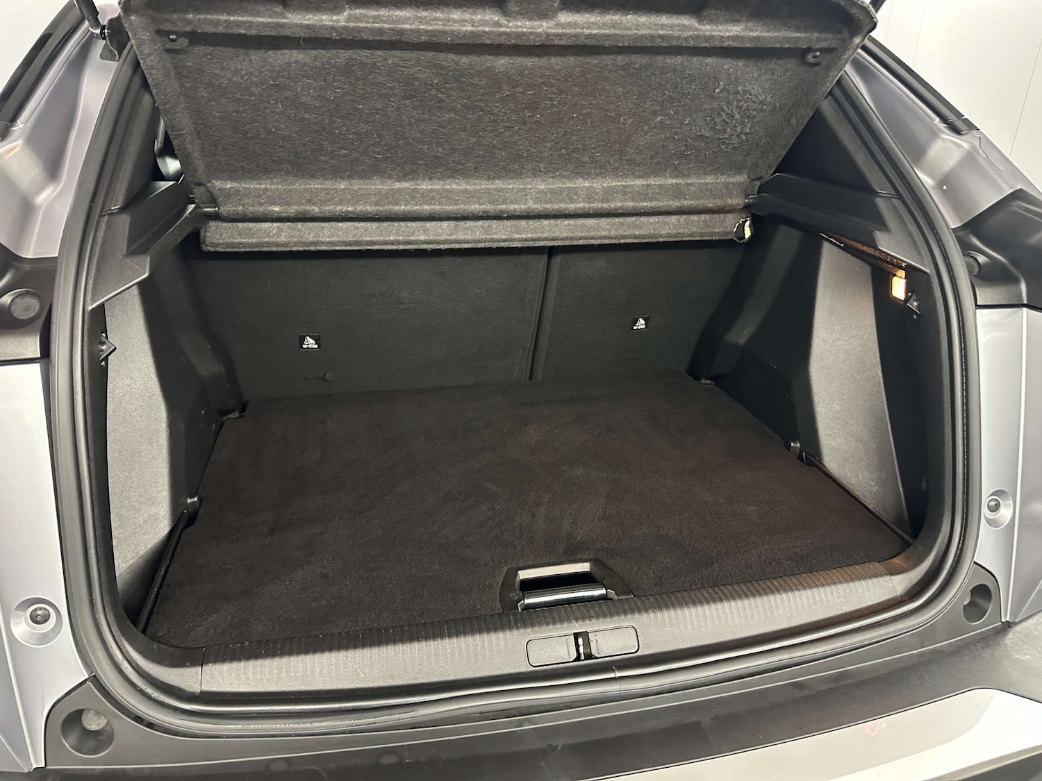 Used Peugeot 2008 2023 for sale - 77920617: Photo 44