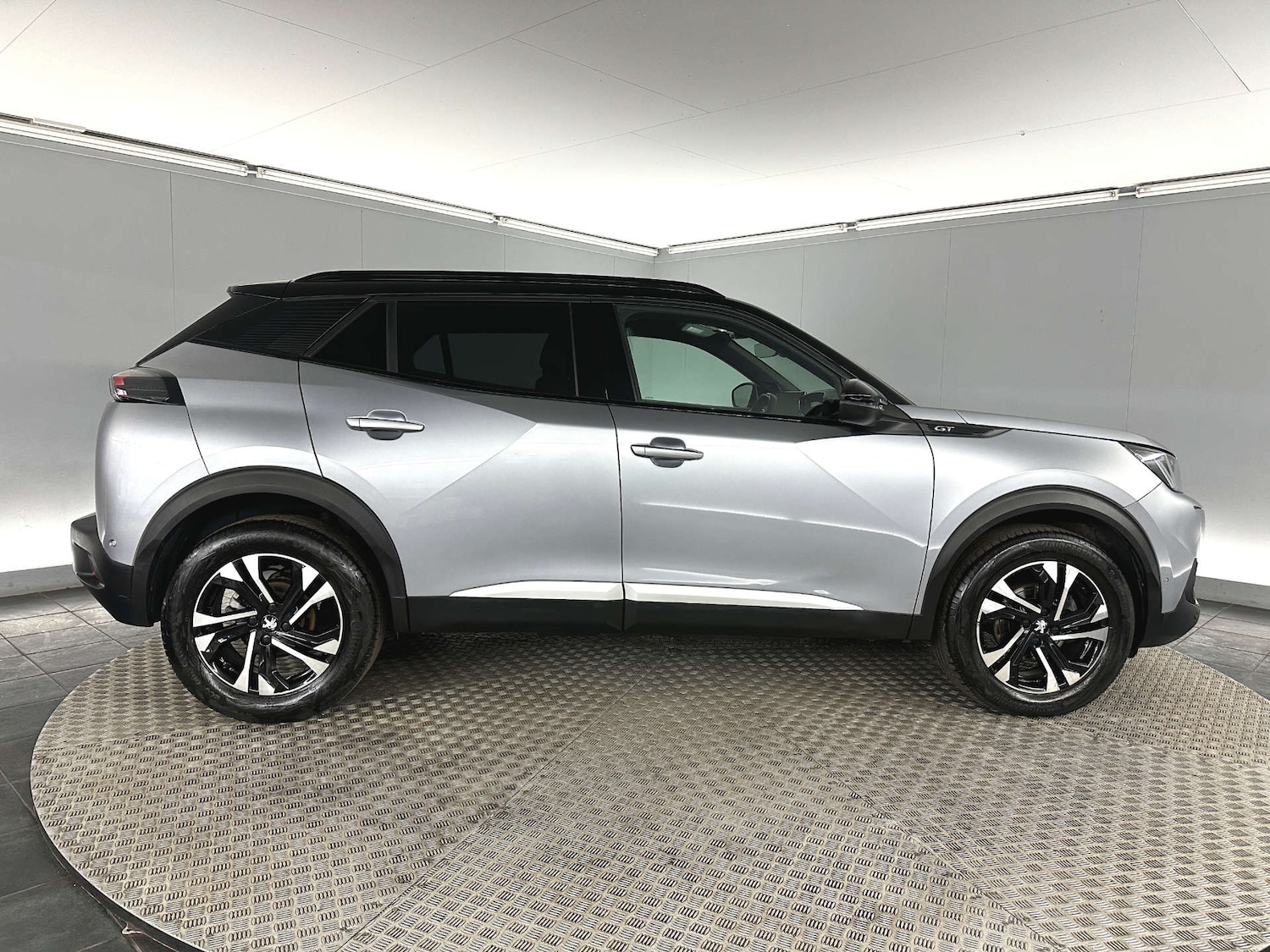 Used Peugeot 2008 2023 for sale - 77920617: Photo 8