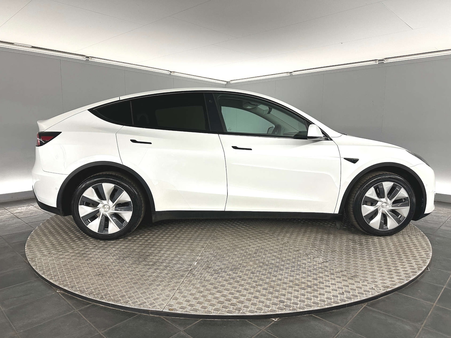 Used Tesla Model Y 2022 for sale - 77983785: Photo 8