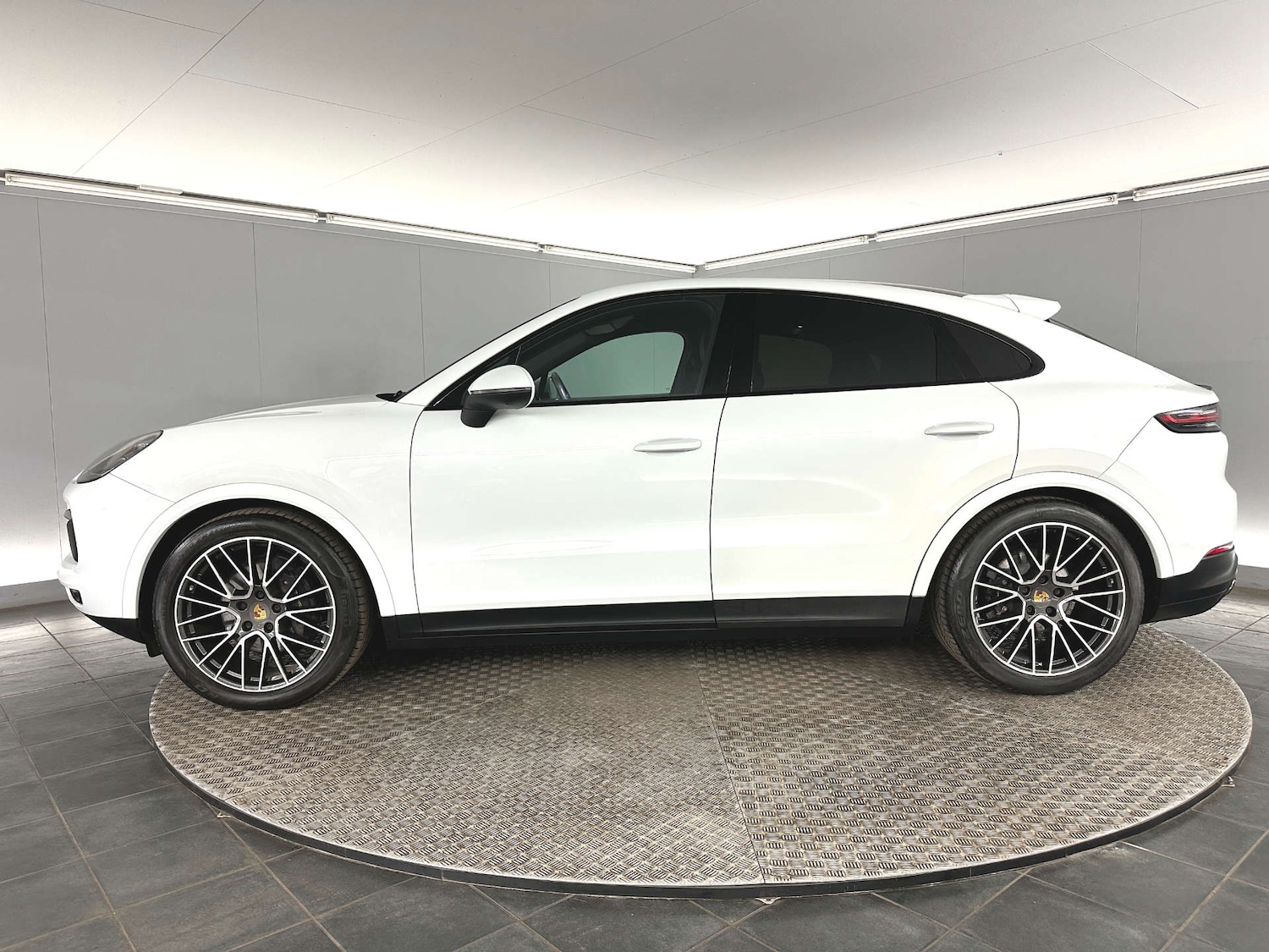 Used Porsche Cayenne 2019 for sale - 77745535: Photo 4