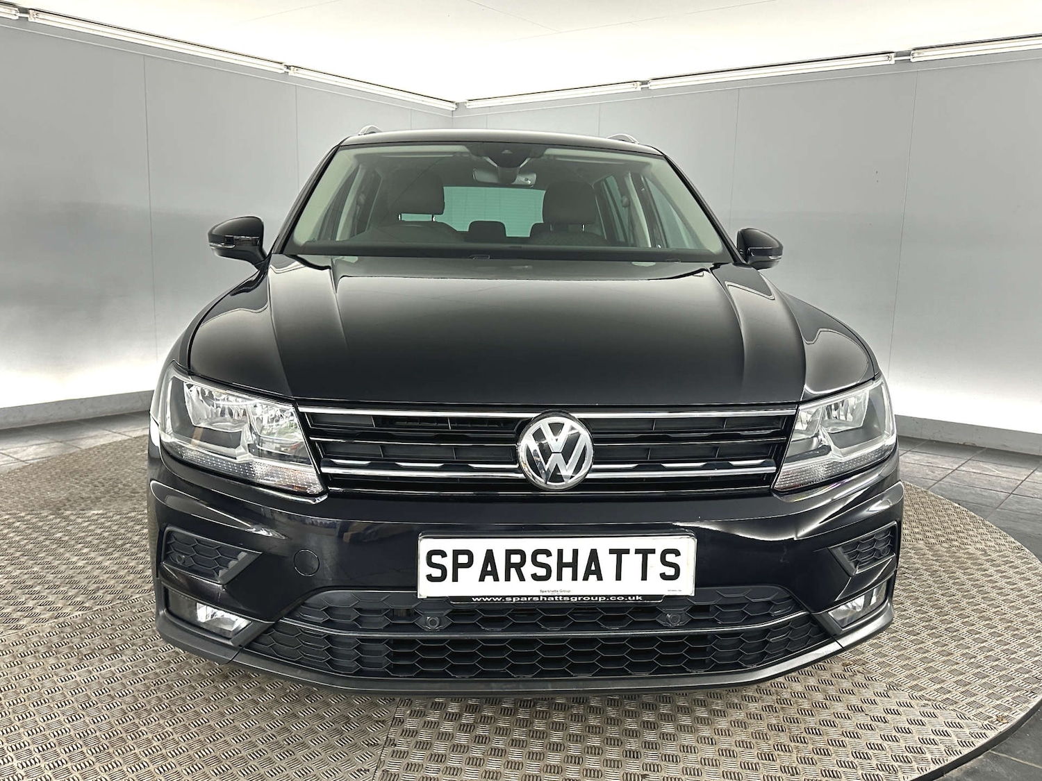 Used Volkswagen Tiguan 2019 for sale - 77735121: Photo 2