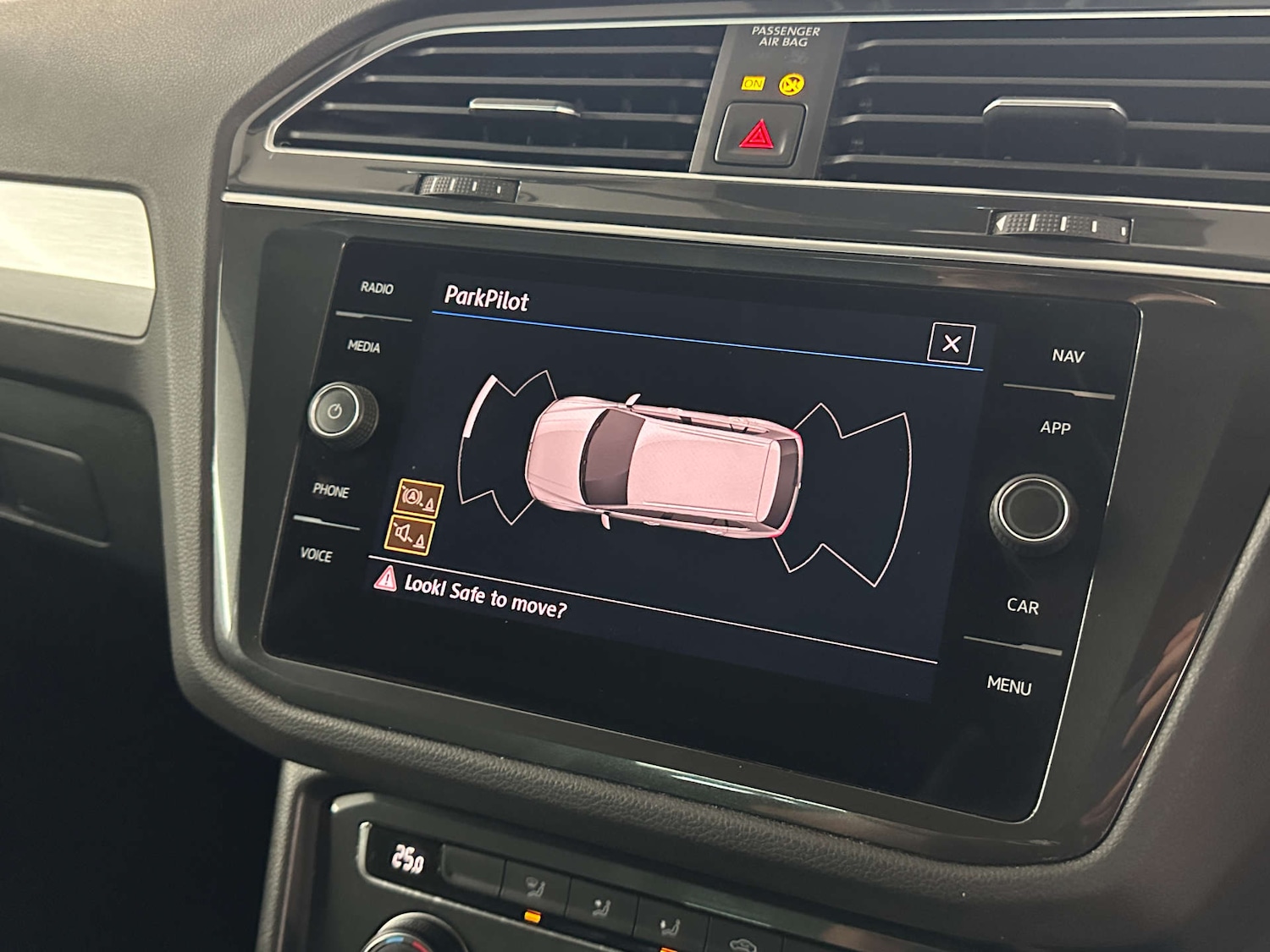 Used Volkswagen Tiguan 2019 for sale - 77735121: Photo 23