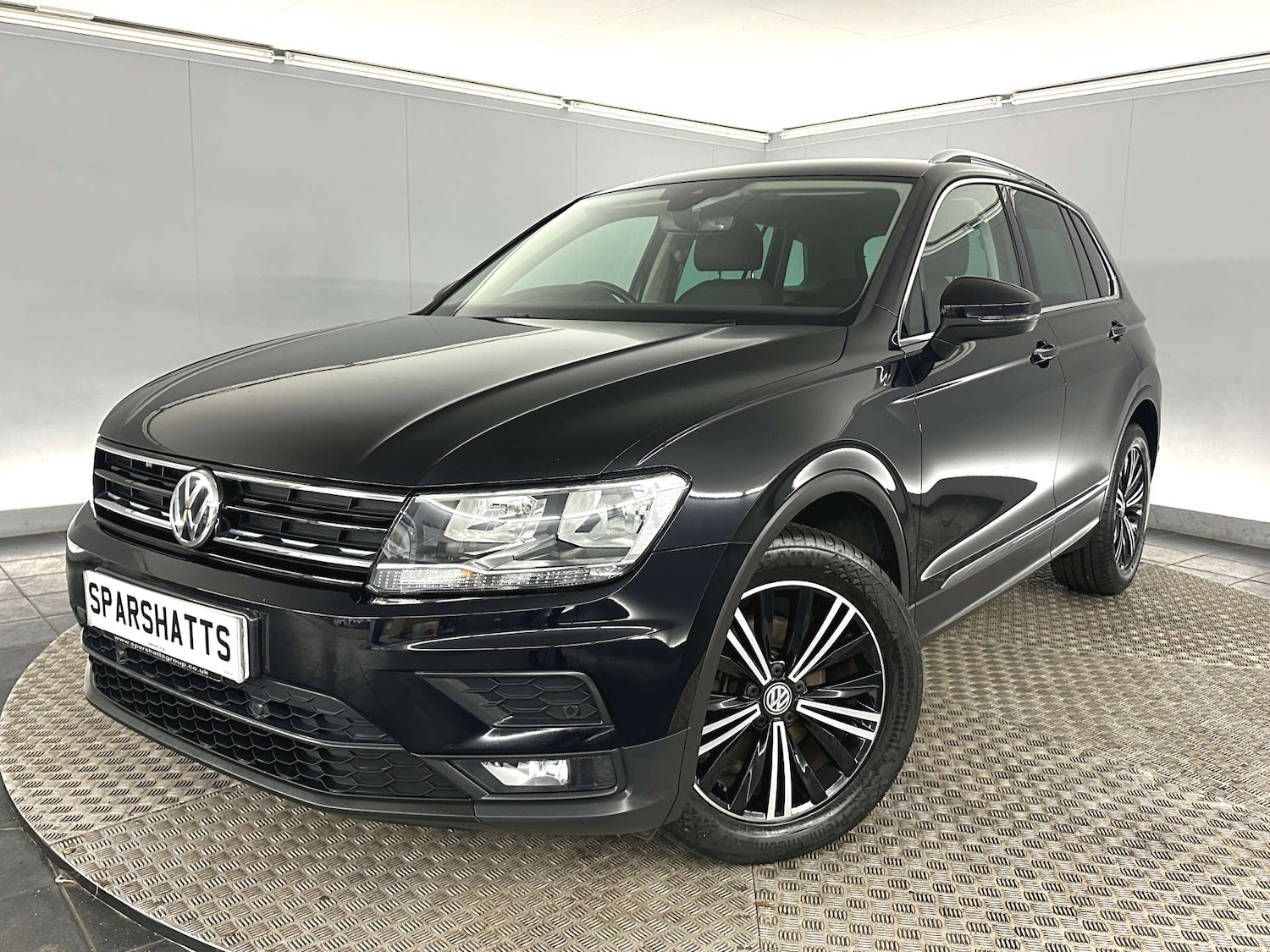 Used Volkswagen Tiguan 2019 for sale - 77735121: Photo 3