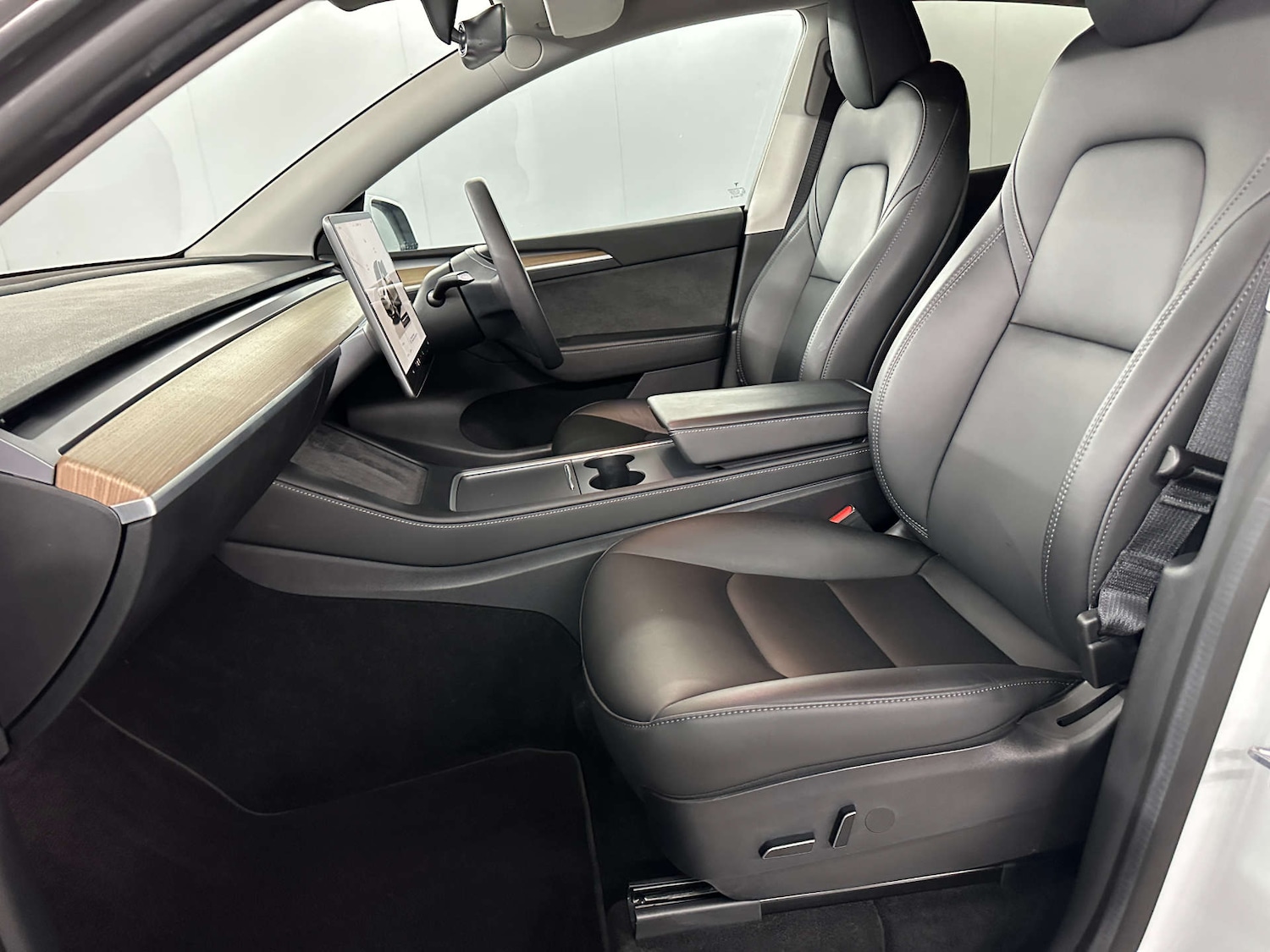 Used Tesla Model Y 2023 for sale - 77745561: Photo 12