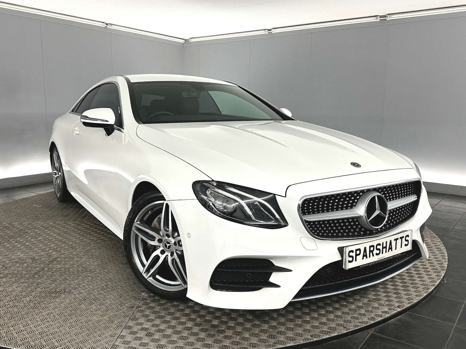 Used Mercedes-Benz E Class 2018 for sale - 77745436: Photo 1