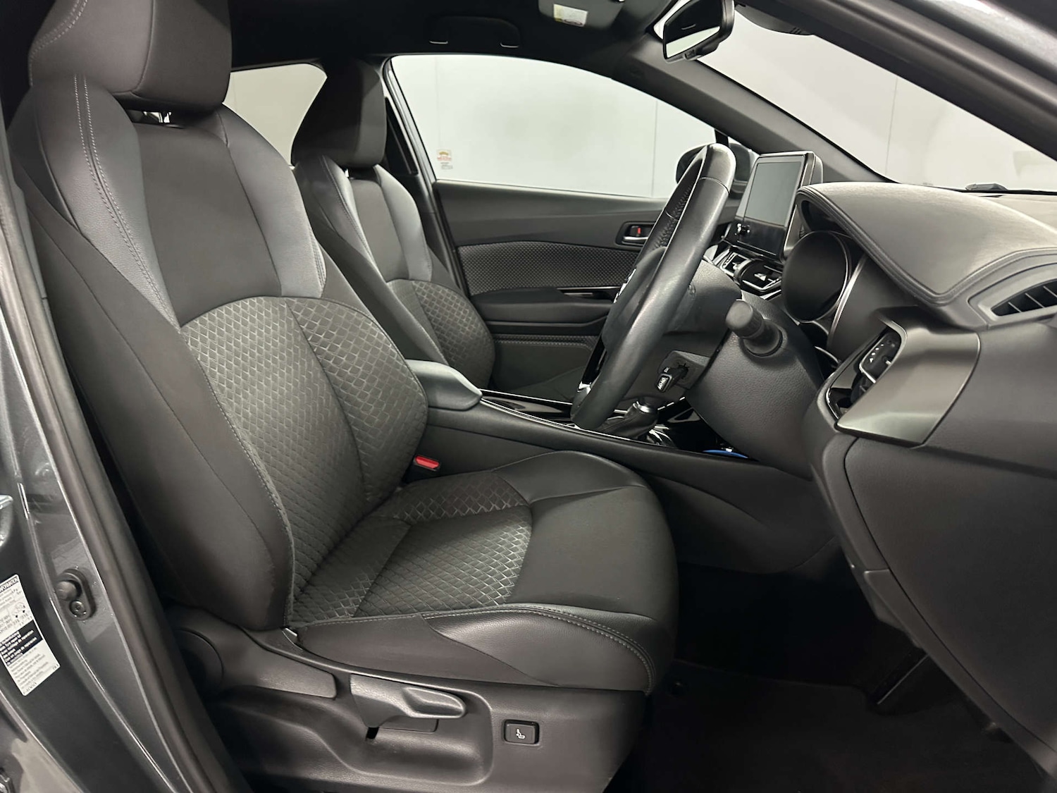 Used Toyota C-HR 2022 for sale - 77745506: Photo 10