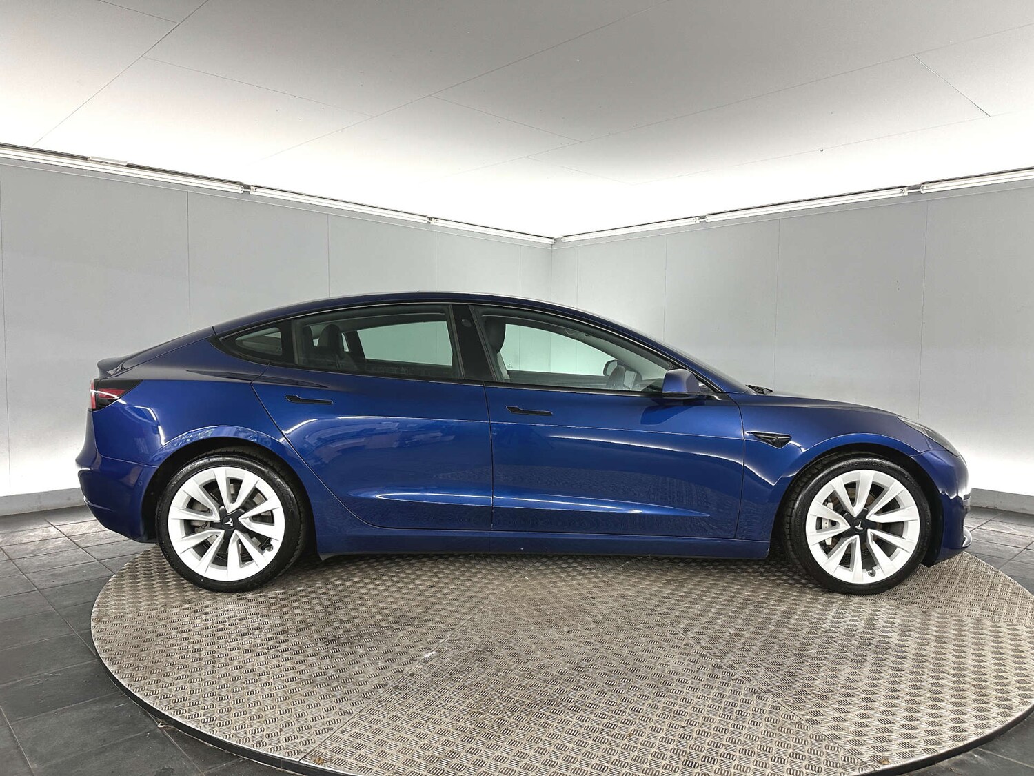 Used Tesla Model 3 2021 for sale - 77765774: Photo 8
