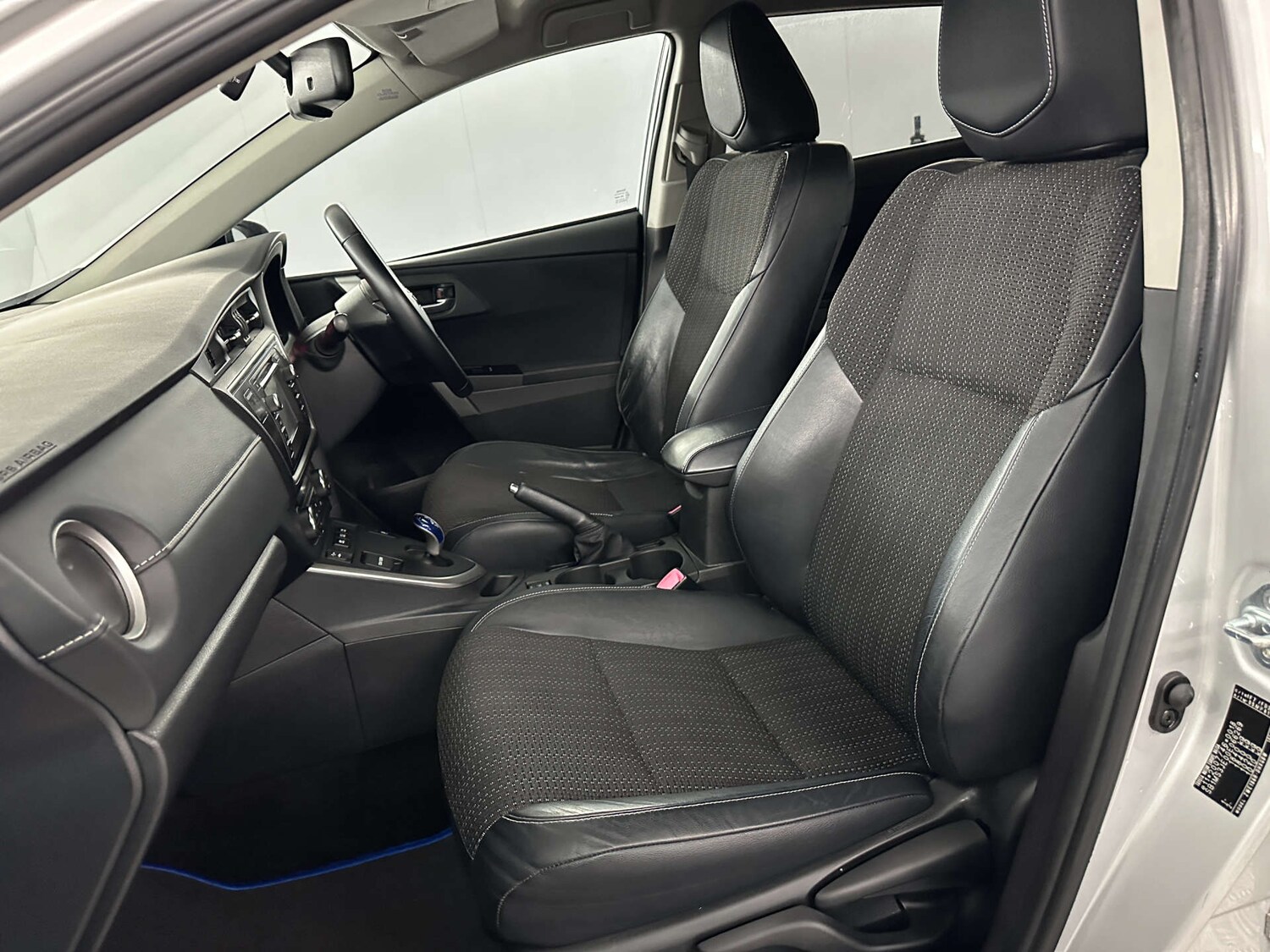 Used Toyota Auris 2013 for sale - 77745468: Photo 14