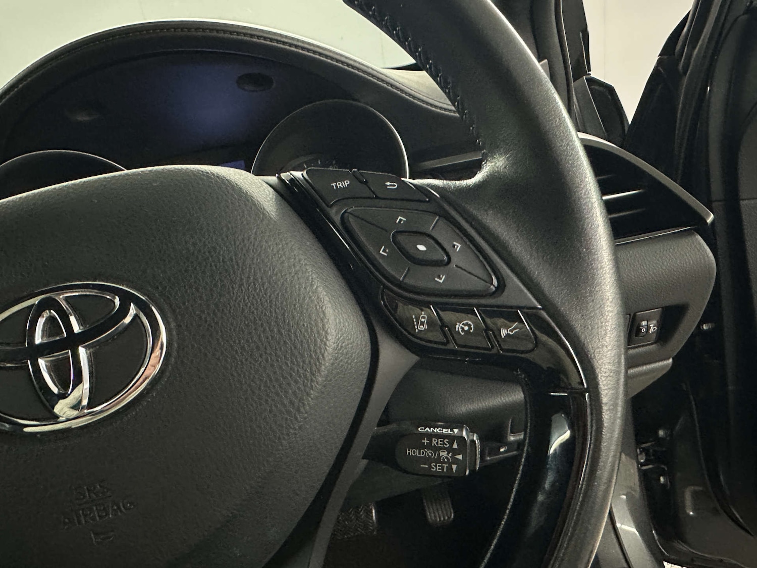 Used Toyota C-HR 2022 for sale - 77590771: Photo 19