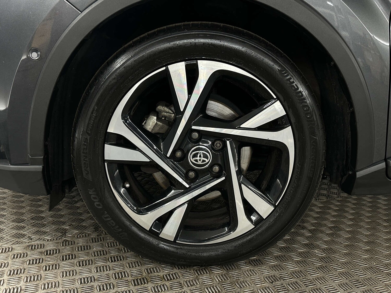 Used Toyota C-HR 2022 for sale - 77590771: Photo 39