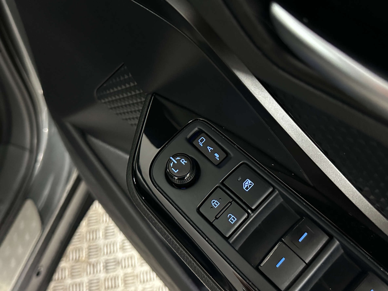 Used Toyota C-HR 2022 for sale - 77765838: Photo 30