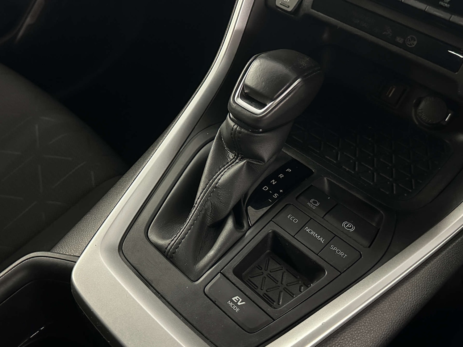 Used Toyota RAV4 2022 for sale - 77765700: Photo 19