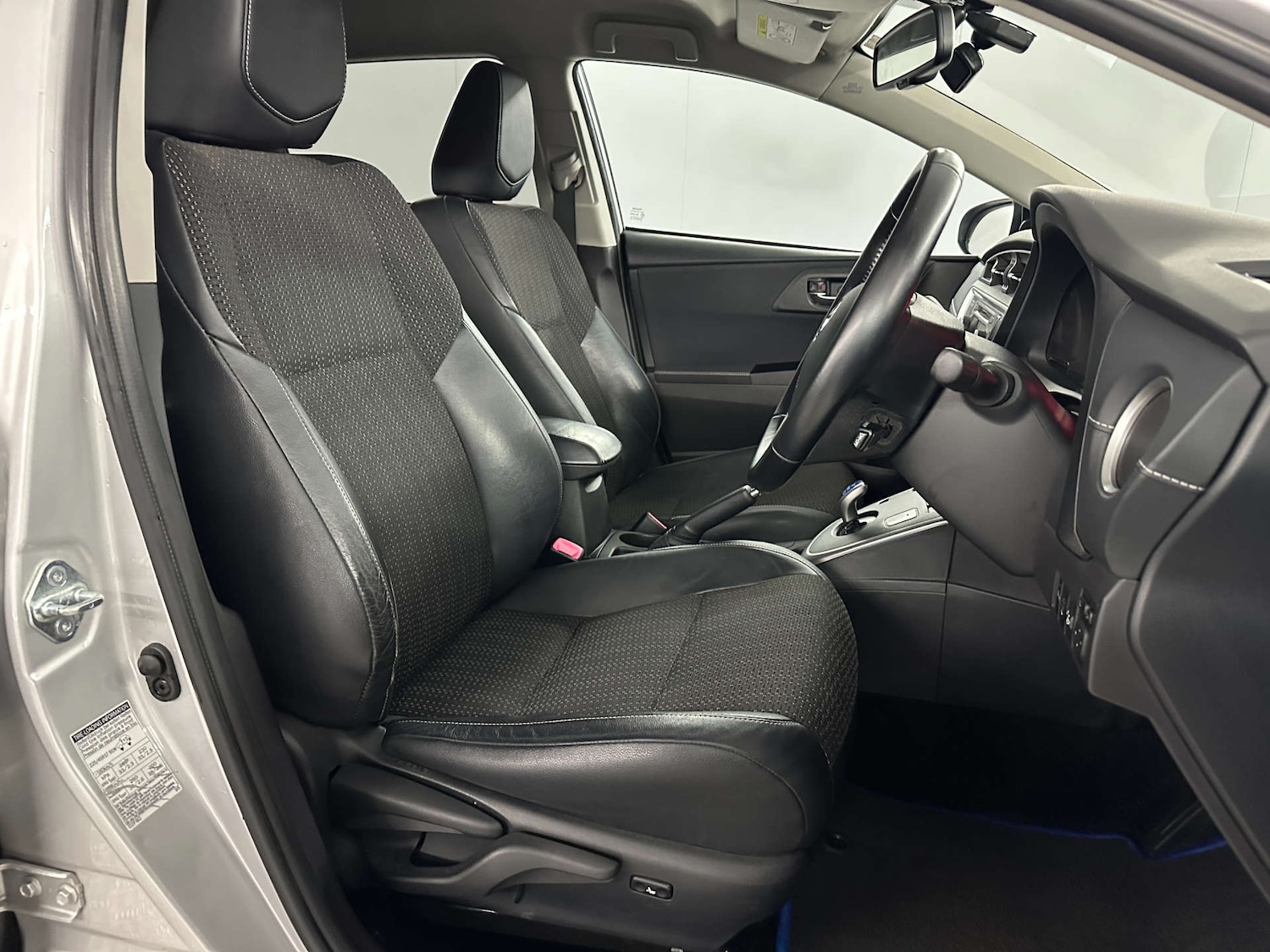 Used Toyota Auris 2013 for sale - 77765709: Photo 12