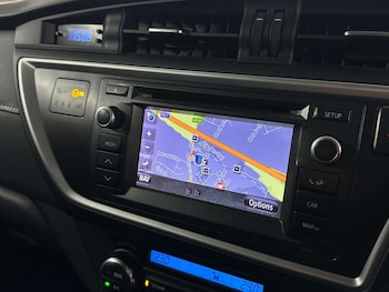 Used Toyota Auris 2013 for sale - 77765709: Photo