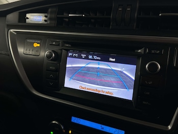 Used Toyota Auris 2013 for sale - 77765709: Photo