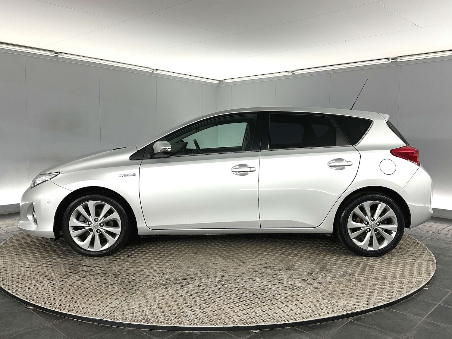 Used Toyota Auris 2013 for sale - 77765709: Photo 6