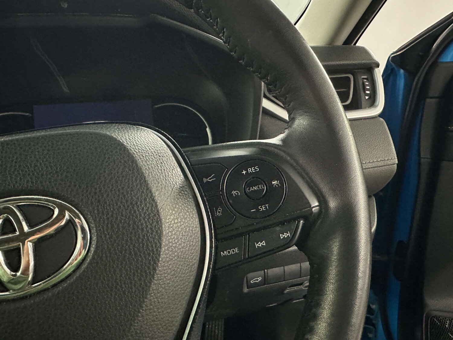 Used Toyota RAV4 2020 for sale - 77590724: Photo 18