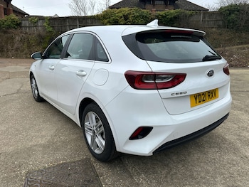 Used Kia Ceed 2021 for sale - 77735102: Photo