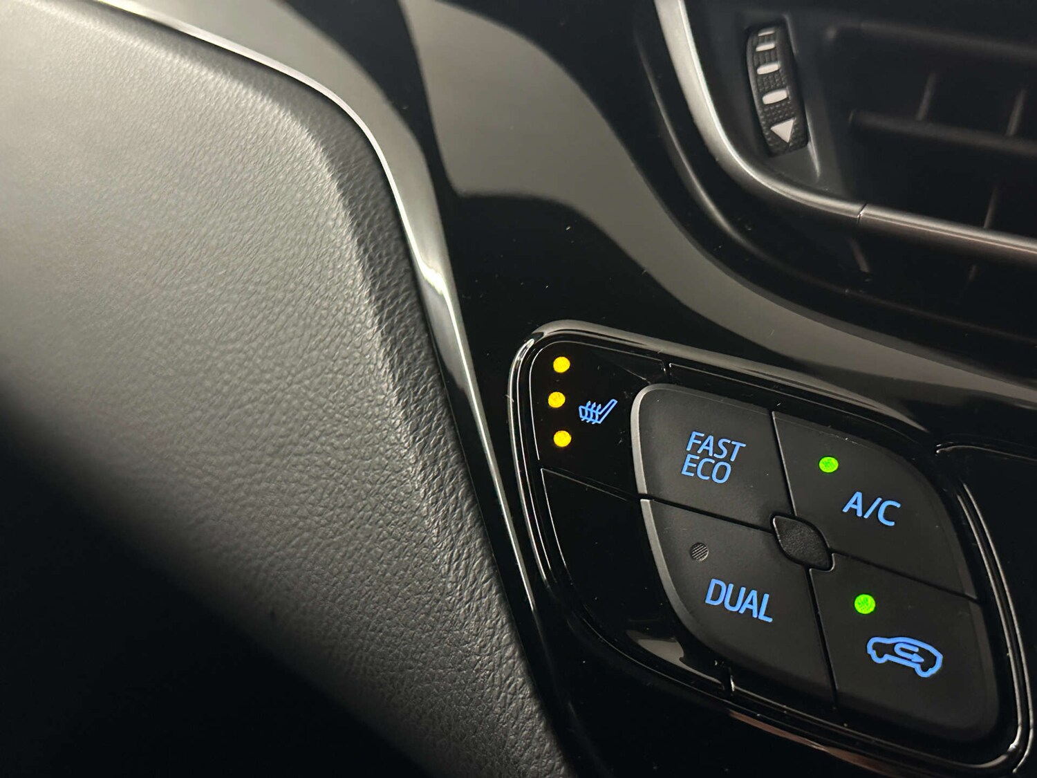 Used Toyota C-HR 2022 for sale - 77590774: Photo 26