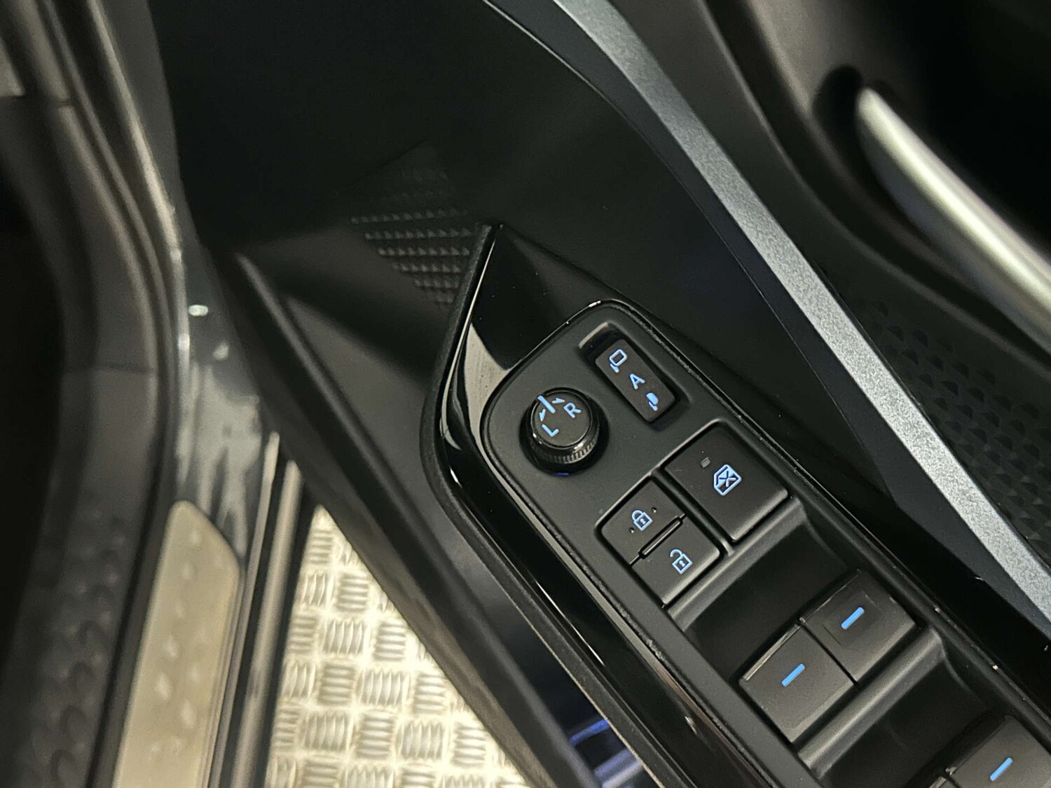 Used Toyota C-HR 2022 for sale - 77590774: Photo 30