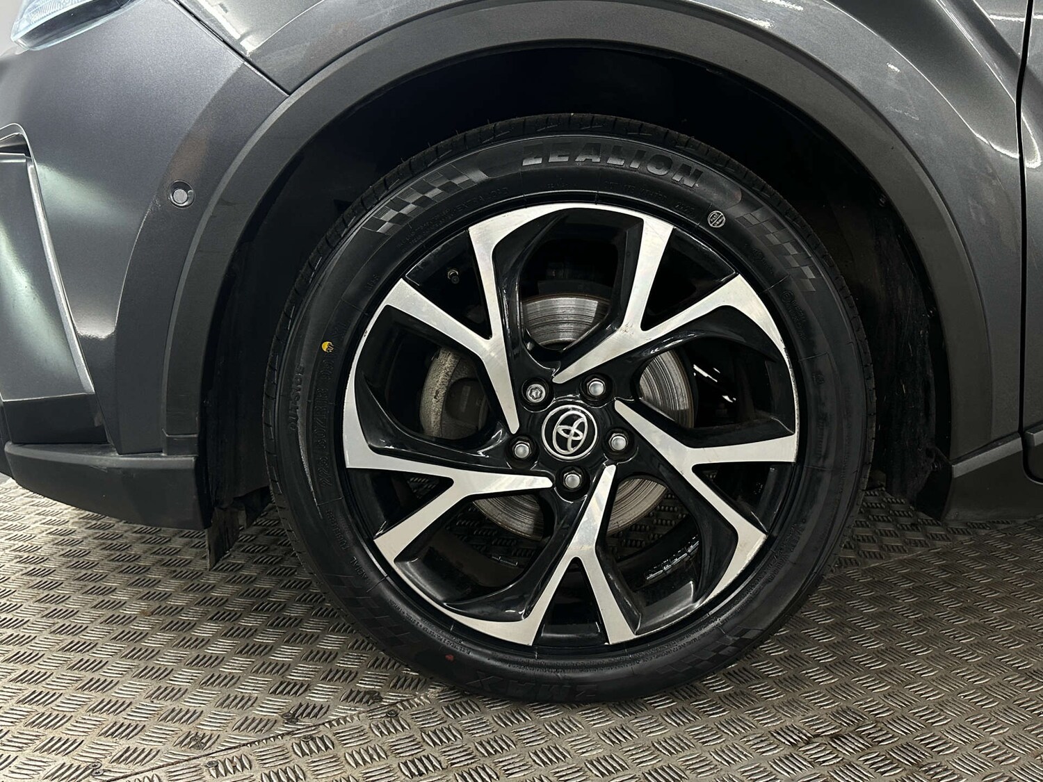 Used Toyota C-HR 2022 for sale - 77590774: Photo 42