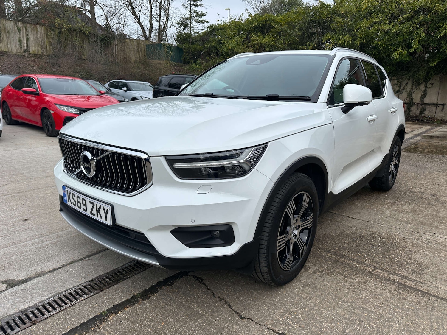 Used Volvo XC40 2020 for sale - 77915428: Photo 2
