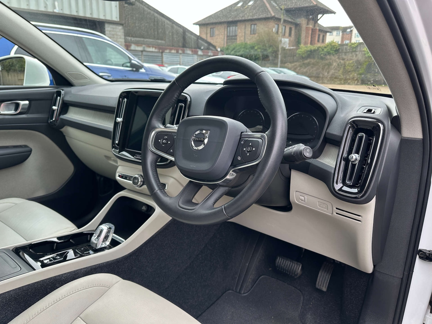 Used Volvo XC40 2020 for sale - 77915428: Photo 5