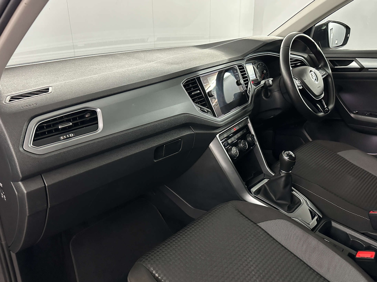 Used Volkswagen T-Roc 2021 for sale - 77590775: Photo 13