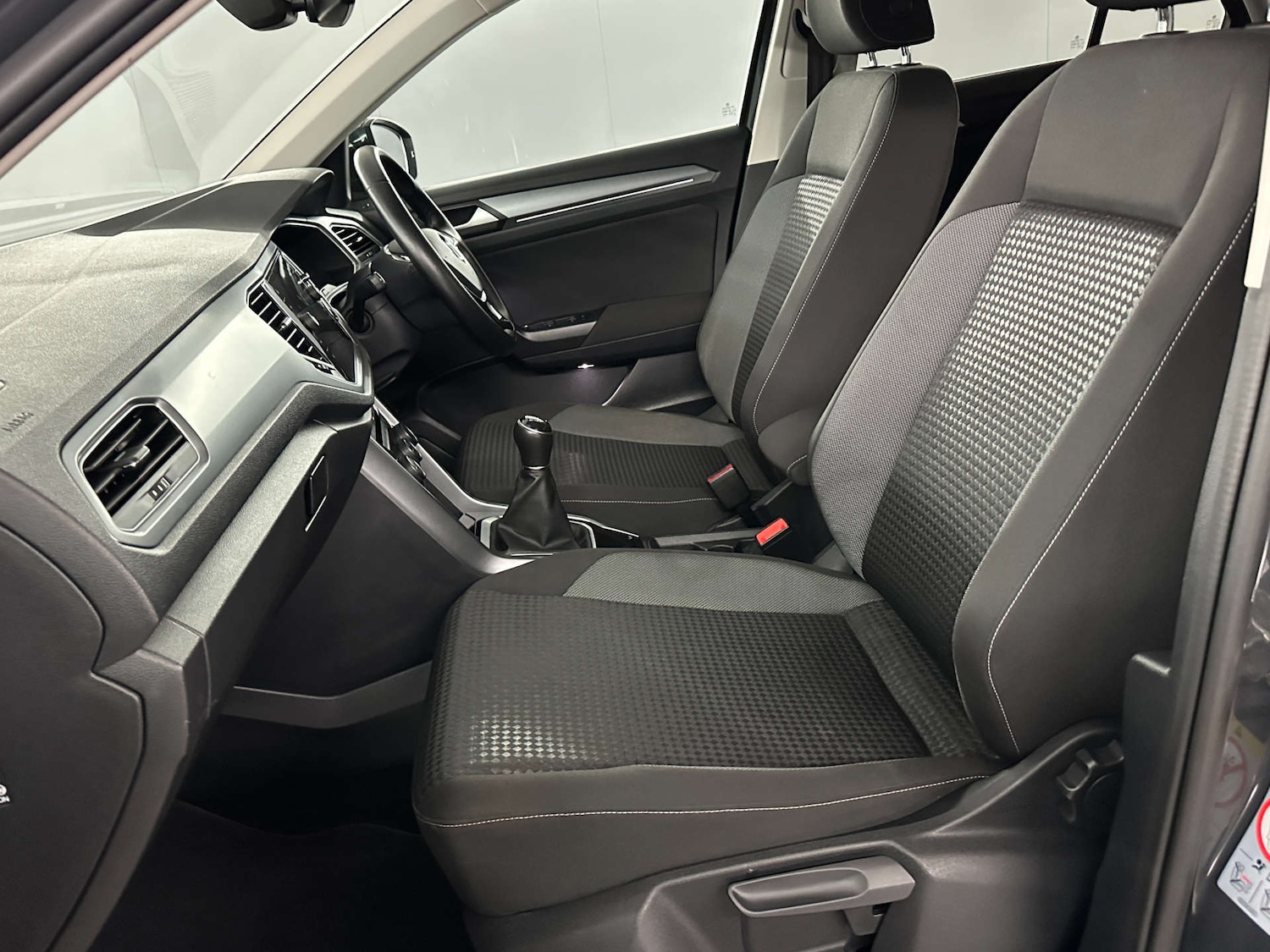 Used Volkswagen T-Roc 2021 for sale - 77590775: Photo 14