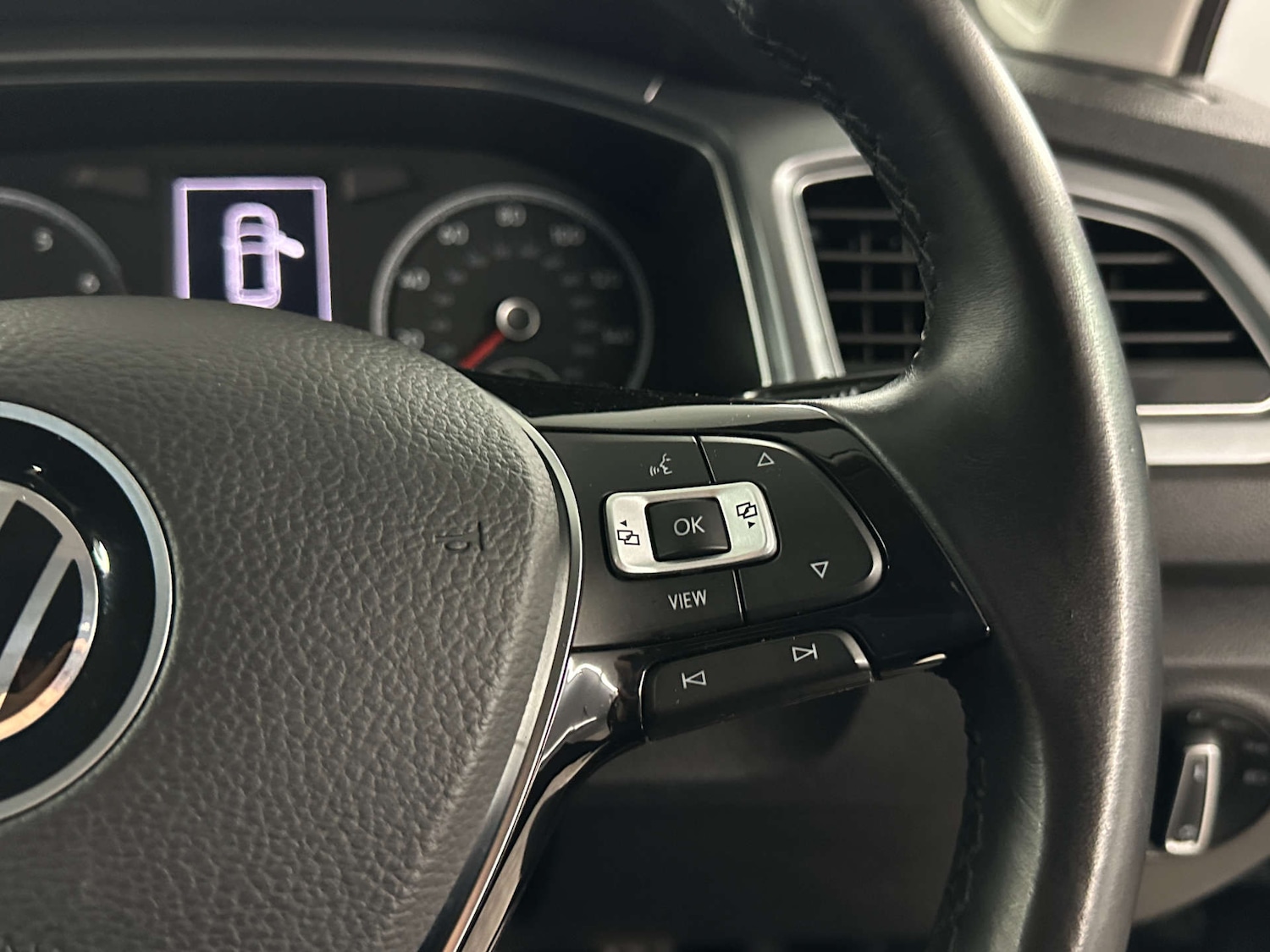 Used Volkswagen T-Roc 2021 for sale - 77590775: Photo 19