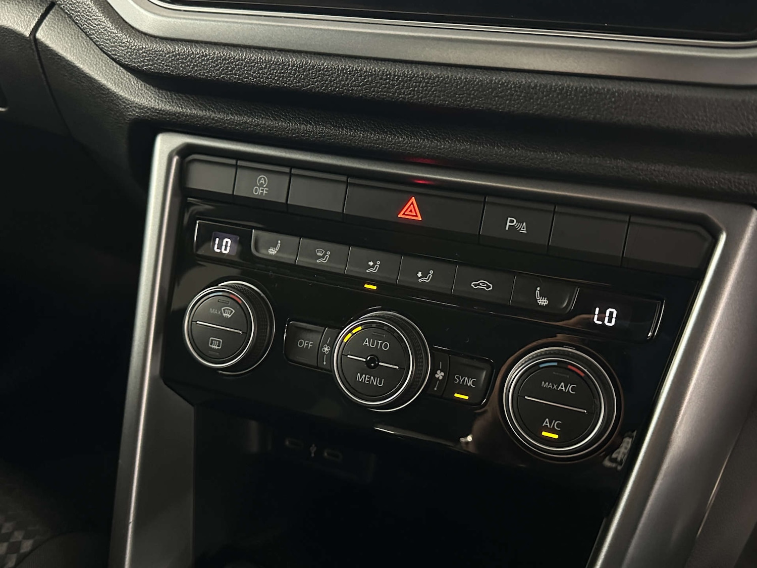 Used Volkswagen T-Roc 2021 for sale - 77590775: Photo 21