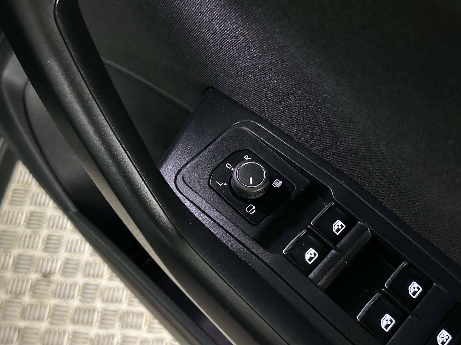 Used Volkswagen T-Roc 2021 for sale - 77590775: Photo 28