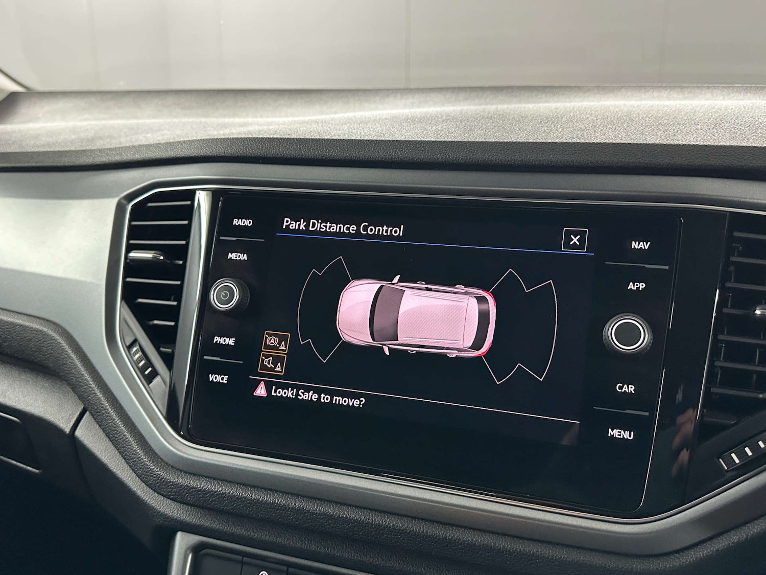 Used Volkswagen T-Roc 2021 for sale - 77590775: Photo 3