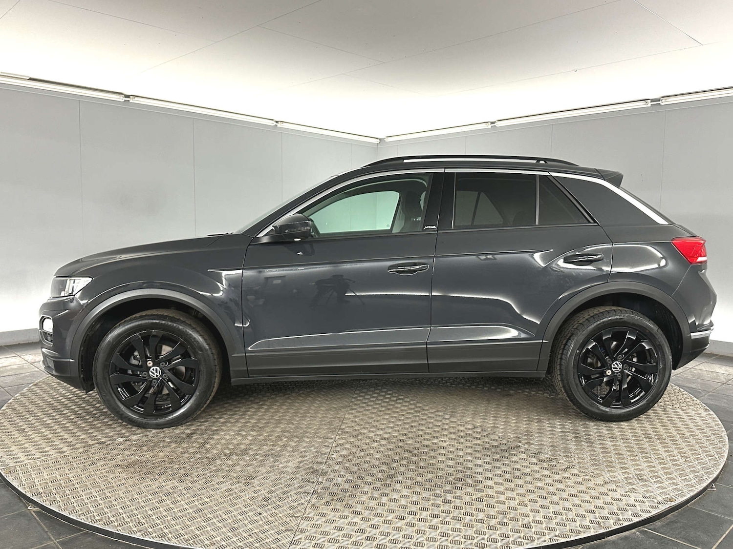 Used Volkswagen T-Roc 2021 for sale - 77590775: Photo 6