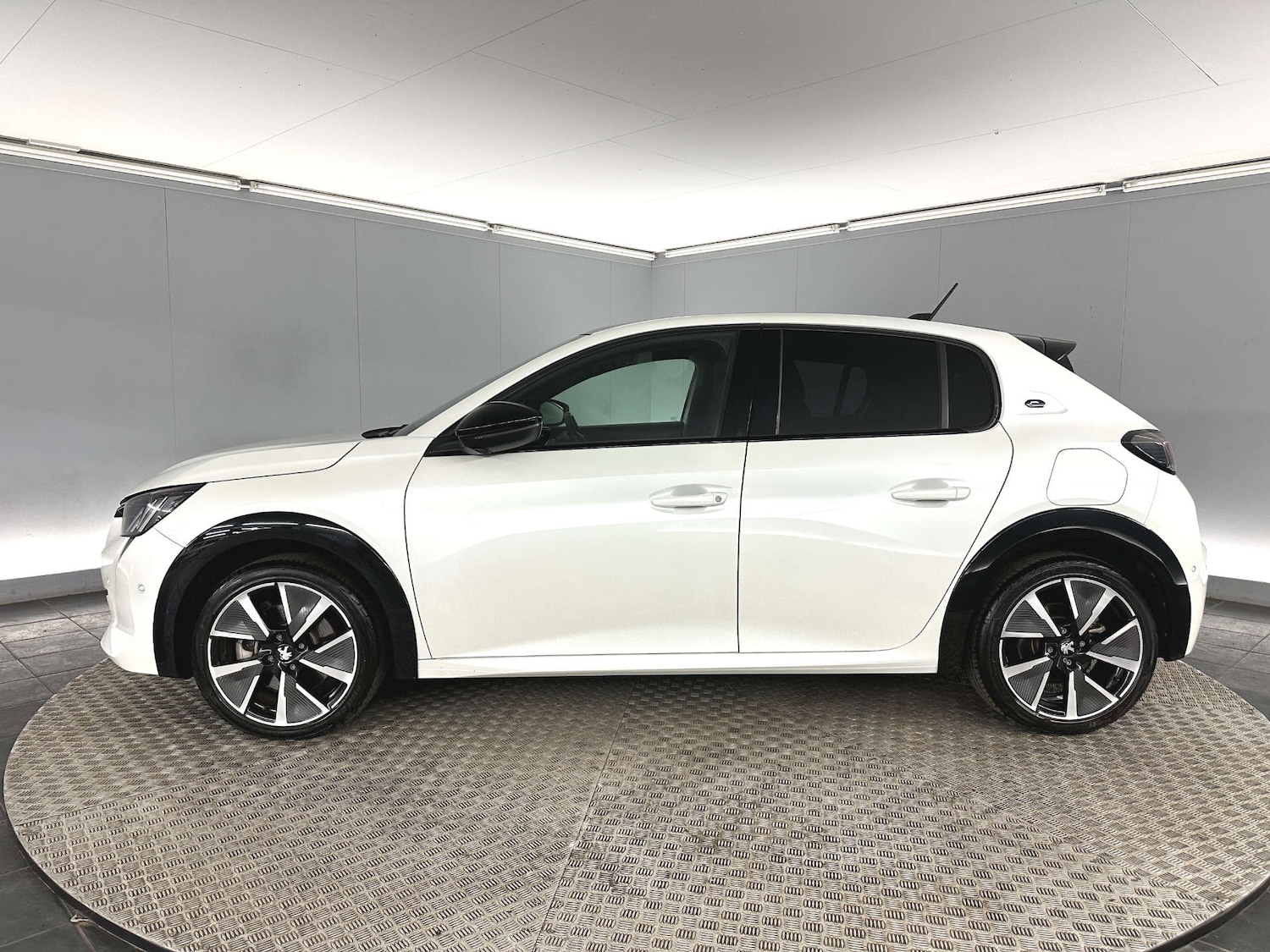 Used Peugeot 208 2021 for sale - 77590792: Photo 4