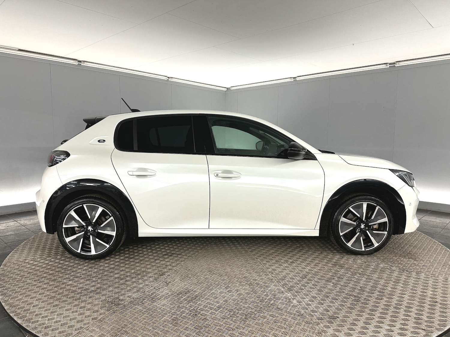 Used Peugeot 208 2021 for sale - 77590792: Photo 8