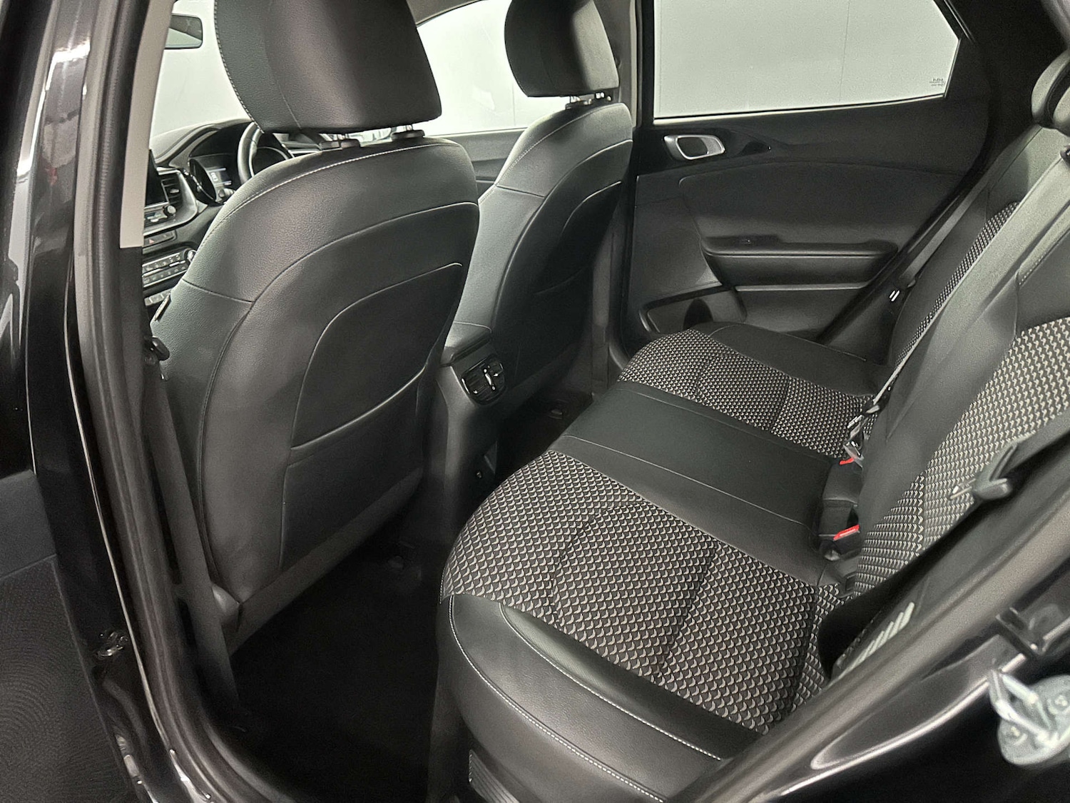 Used Kia XCeed 2023 for sale - 77765761: Photo 13