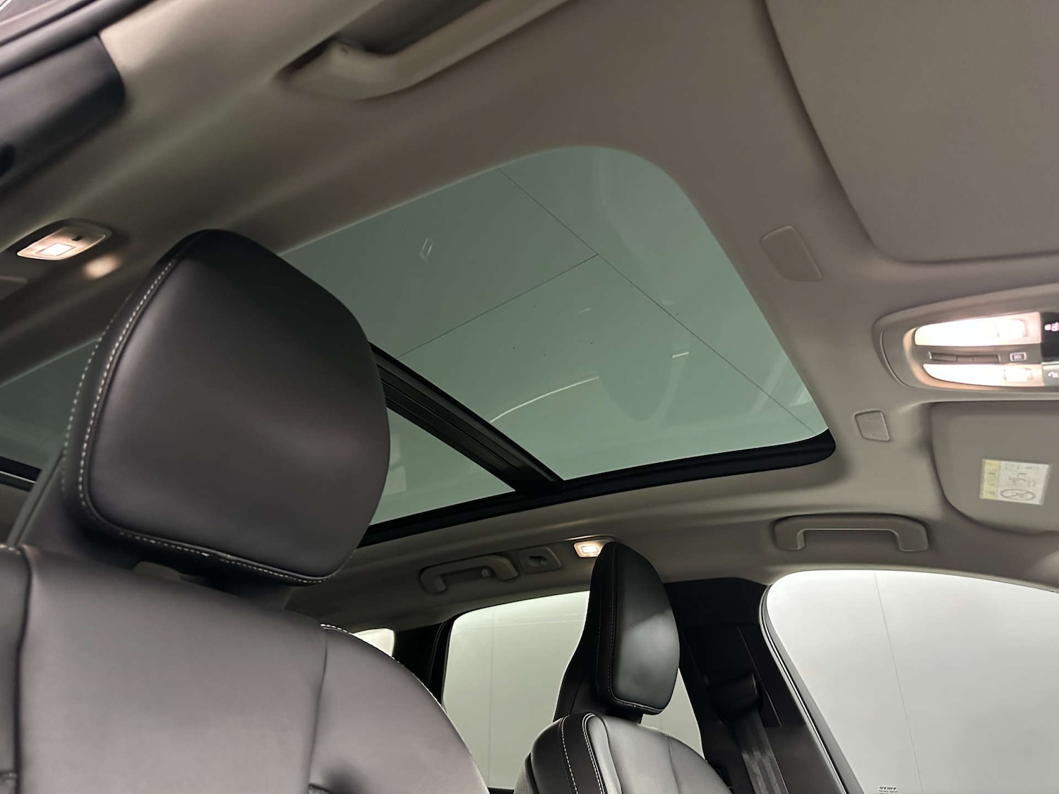 Used Volvo XC60 2022 for sale - 77652988: Photo 15