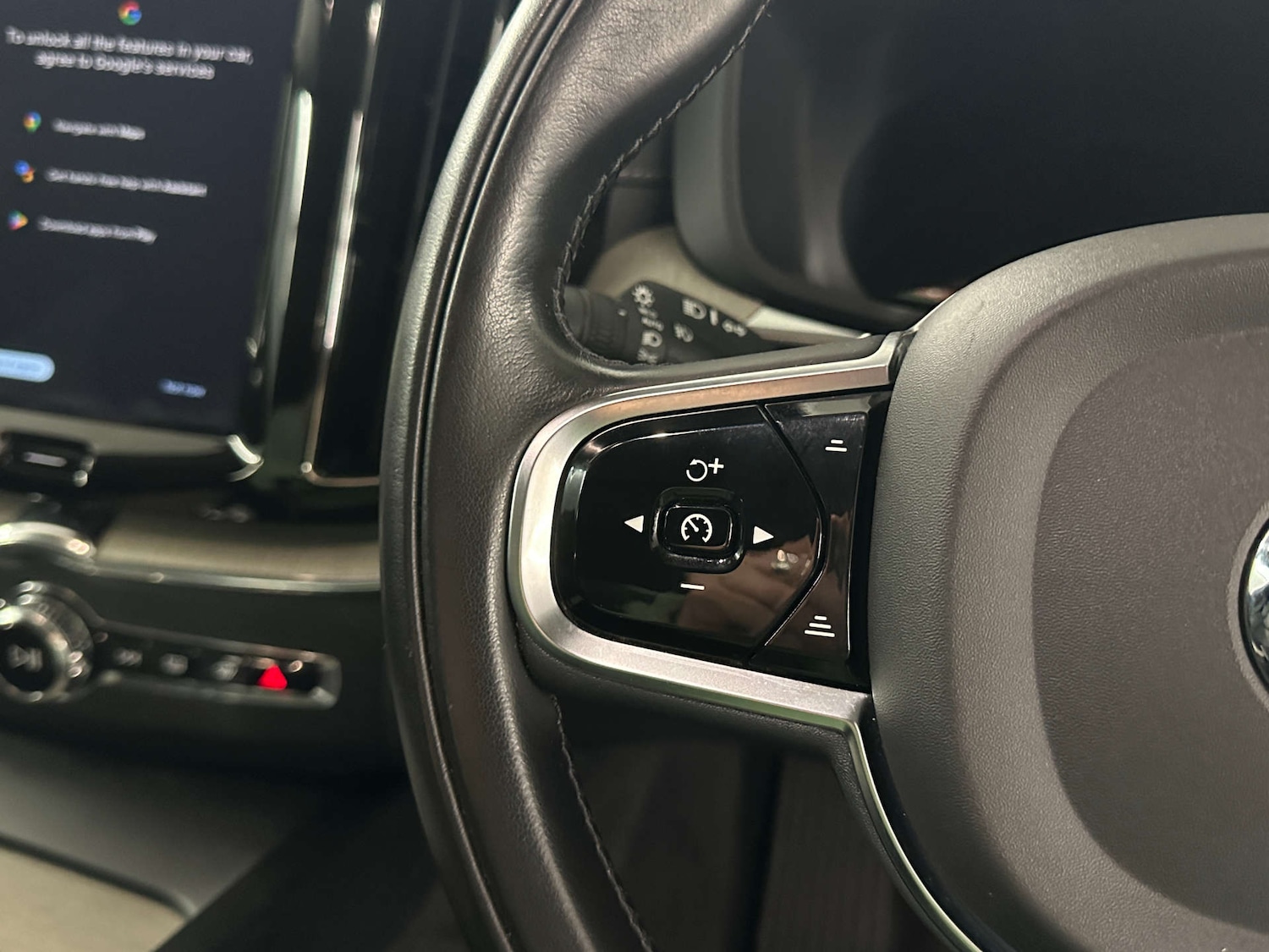 Used Volvo XC60 2022 for sale - 77652988: Photo 19