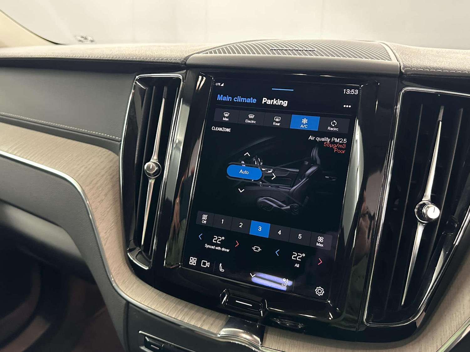 Used Volvo XC60 2022 for sale - 77652988: Photo 24