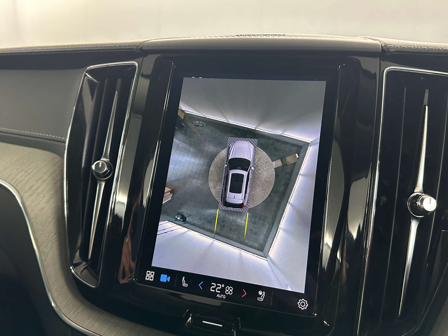 Used Volvo XC60 2022 for sale - 77652988: Photo 31