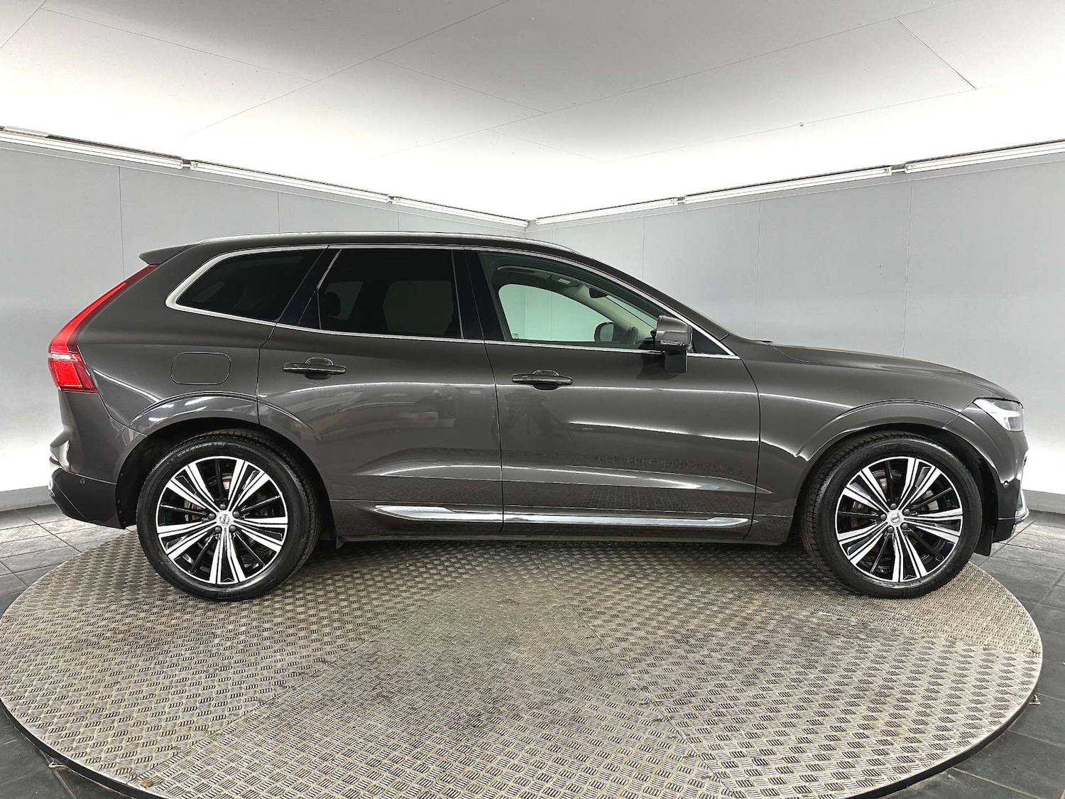 Used Volvo XC60 2022 for sale - 77652988: Photo 8